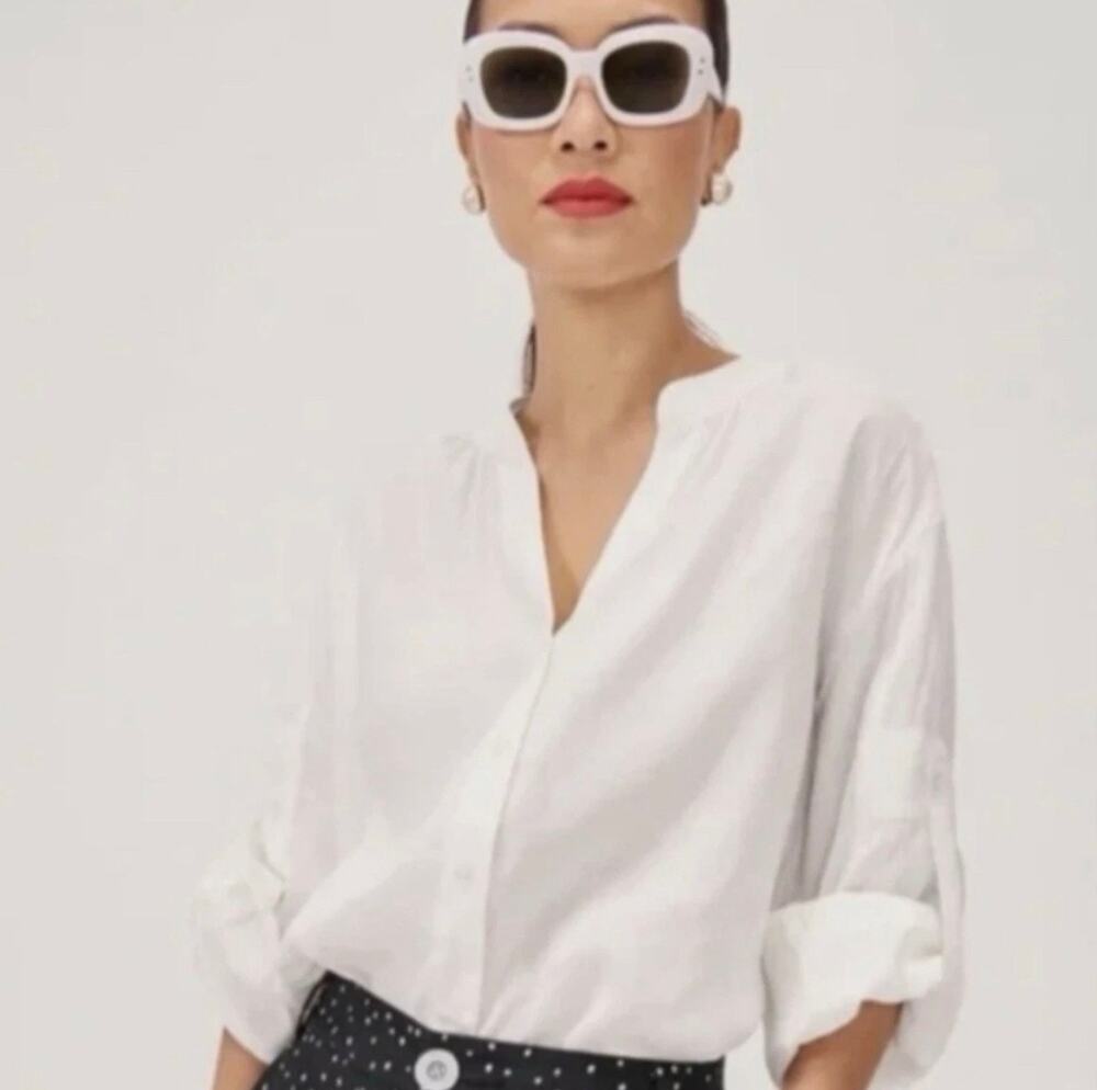 Cabi Lyric Blouse #6500 Large Soft White V-Neck Long Sleeve Top